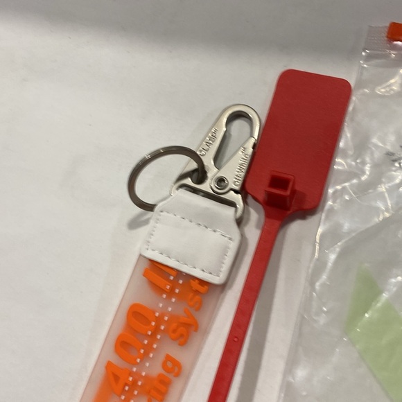 Off White Orange and White clasp Keychain with zip tie transparent white orange - Picture 5 of 5